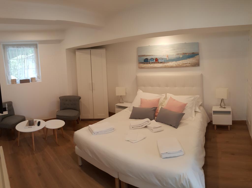 بايو Le Castel Guesthouse المظهر الخارجي الصورة