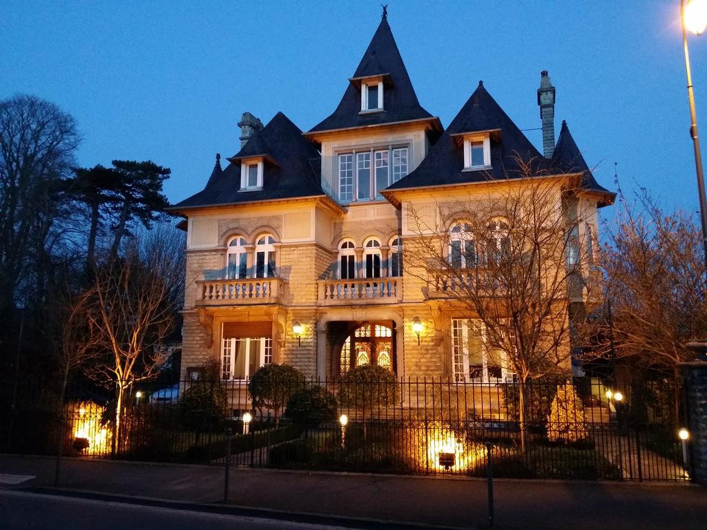 بايو Le Castel Guesthouse المظهر الخارجي الصورة
